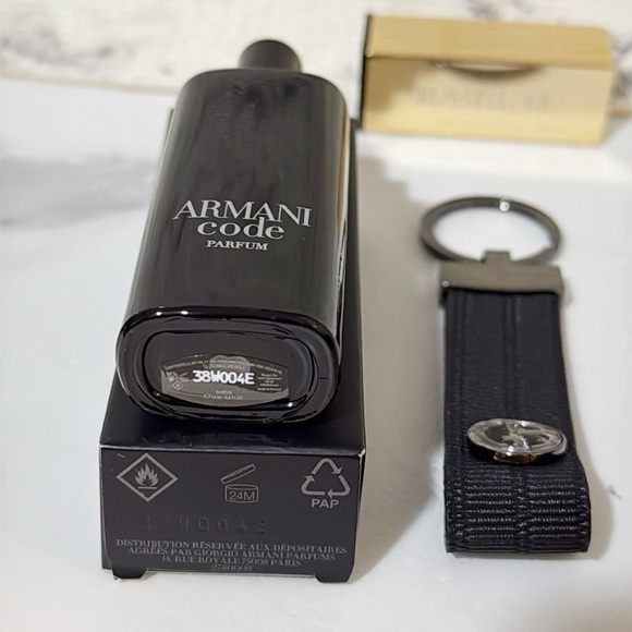 Giorgio Armani Code Parfum with Black Ribbed Keychain - Picture 11 of 12